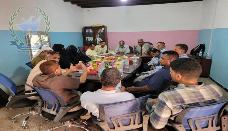 برئاسة البروفيسور الشعيبي"منتدى القشم يعقد إجتماعاً إستثنائياً لمناقشة خمسة محاور أساسية